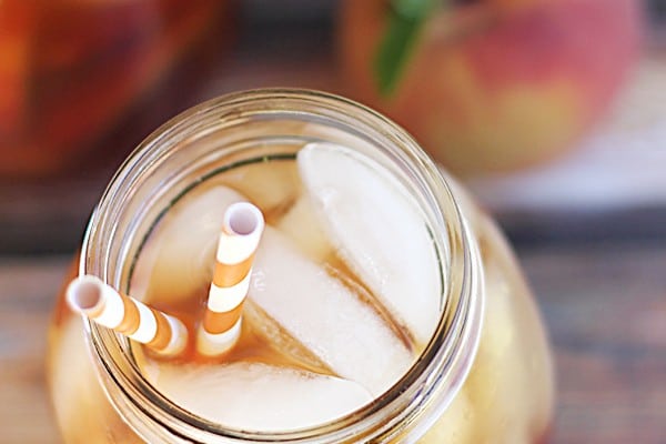 Easy Homemade Peach Iced Tea