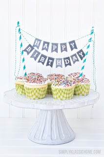 chalkboard printable alphabet bunting with cupcakes