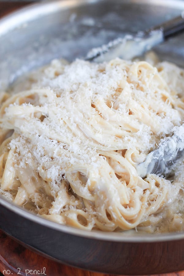Easy One Pan Fettuccine Alfredo - even the pasta cooks in the same pan!