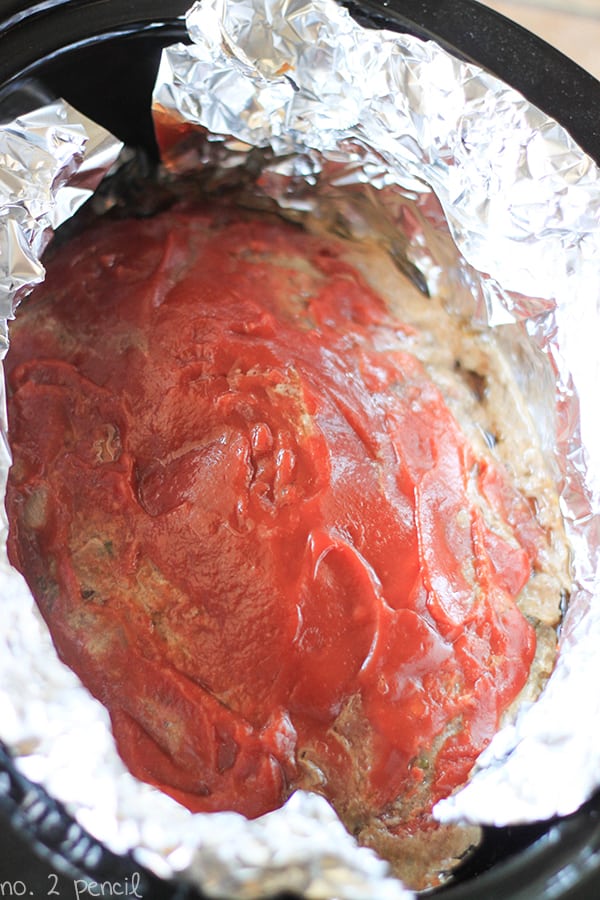 Slow Cooker Meatloaf - tips and tricks for an amazing meatloaf in the slow cooker!