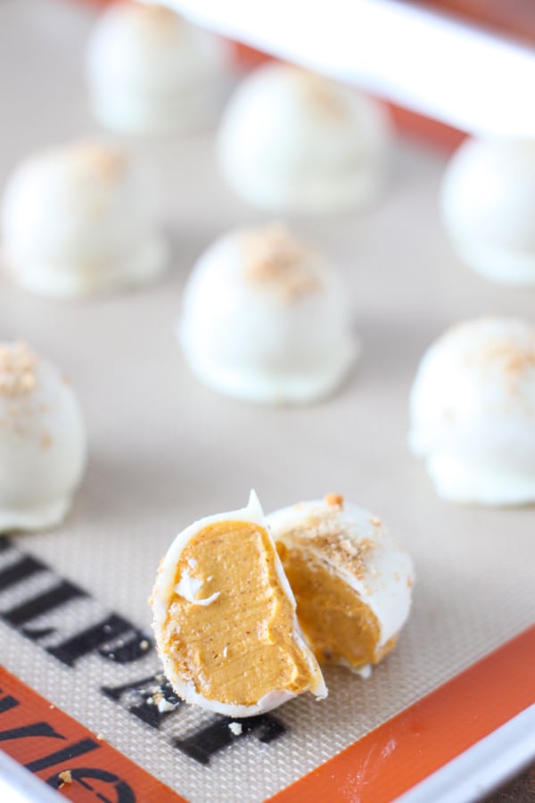 No Bake Pumpkin Pie Cheesecake Bites - easy to make and easy to eat! 