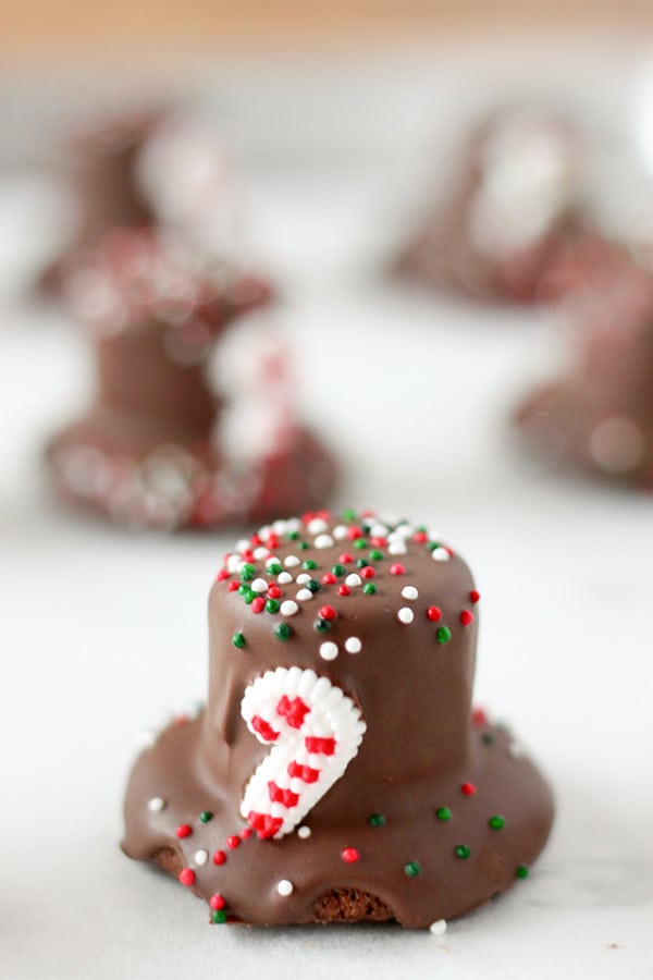snowman-top-hat-christmas-cookies-17