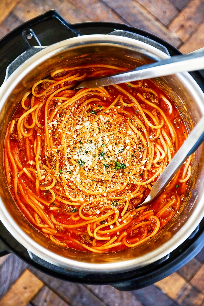 Instant Pot Spaghetti - an easy one-pot dinner idea!