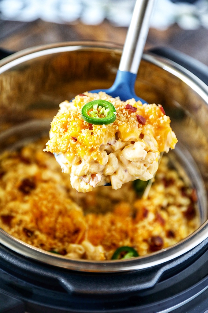 Instant Pot Jalapeño Popper Mac and Cheese