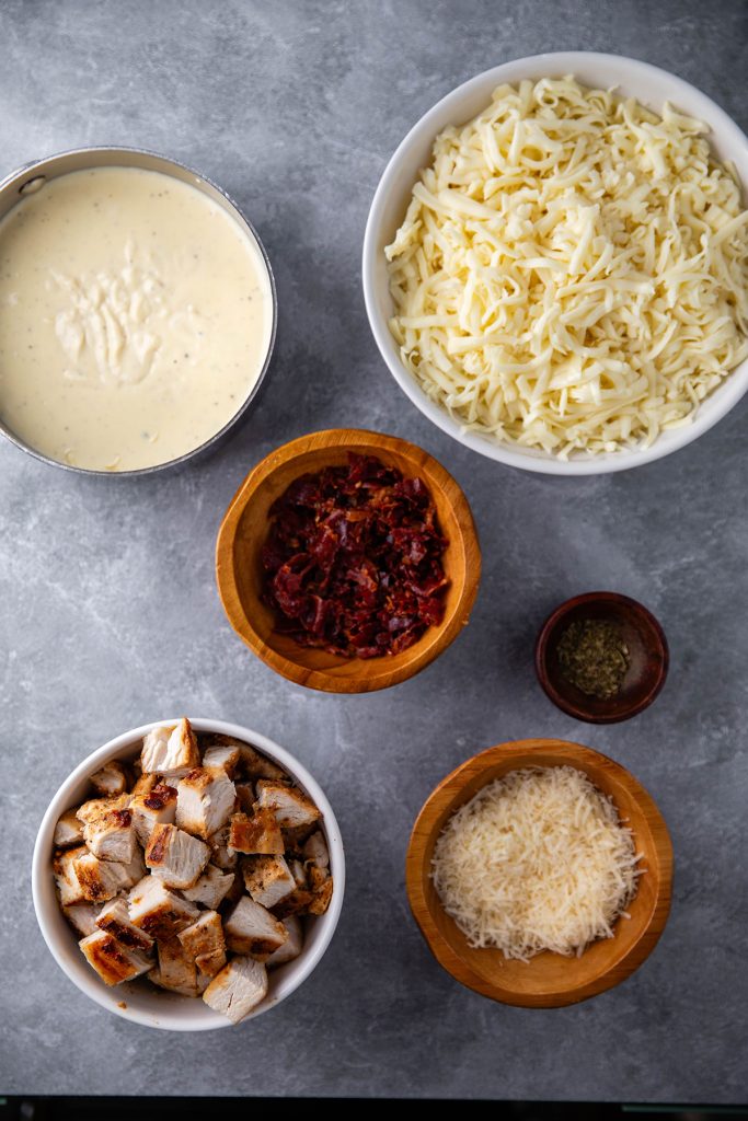 Ingredients for Garlic Chicken Alfredo Pizza